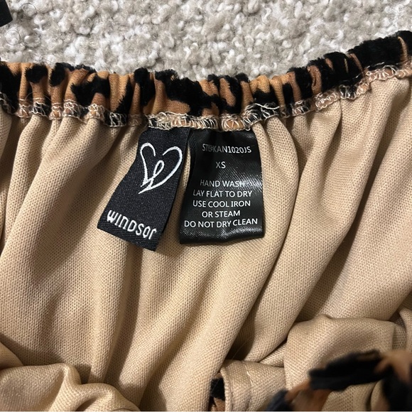 Windsor cheetah print crop top. Size XS. - Picture 3 of 3